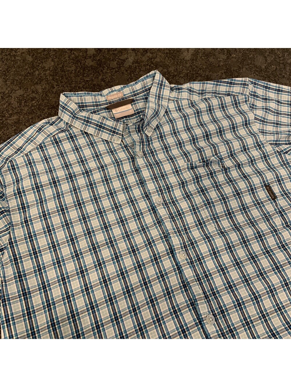 Columbia Men's XL Navy Blue Plaid Button Down Short Sleeve Regular Fit Shirt